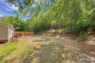 2330 W View Acres Ave Ext, Hickory, NC 28601 - Photo 17