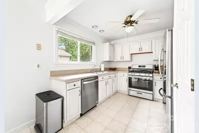 11021 Fox Mill Lane, Charlotte, NC 28277 - Photo 13