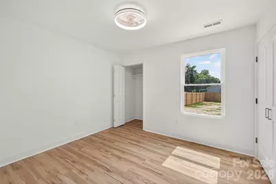 622 W Catawba Avenue, Mount Holly, NC 28120 - Photo 13