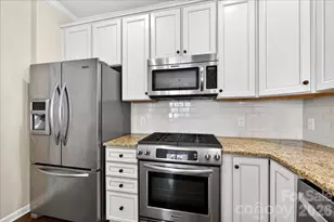 6453 Silver Star Ln, Charlotte, NC 28210 - Photo 9