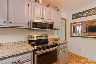 2863 Heath Peak Rd, Waynesville, NC 28785 - Photo 23