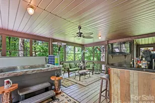 2863 Heath Peak Rd, Waynesville, NC 28785 - Photo 17