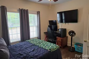 214 E 10th St, Kannapolis, NC 28083 - Photo 15