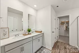 11523 Cardinal Crk Ave, Charlotte, NC 28215 - Photo 15