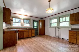 257 Pine St, Black Mountain, NC 28711 - Photo 17