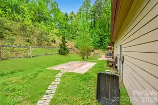 945 N Country Club Rd, Brevard, NC 28712 - Photo 35