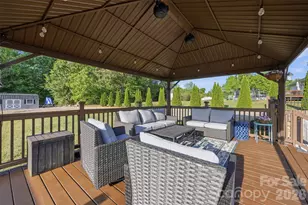 120 Walnut Ln, Taylorsville, NC 28681 - Photo 5