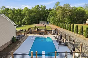 120 Walnut Ln, Taylorsville, NC 28681 - Photo 9