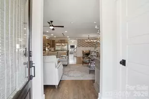 2501 Marshall Pl, Charlotte, NC 28203 - Photo 5