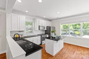 540 Dubois Court, Charlotte, NC 28208 - Photo 9