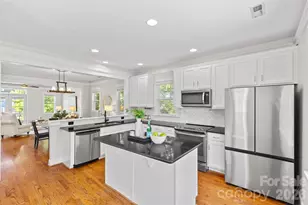540 Dubois Court, Charlotte, NC 28208 - Photo 5