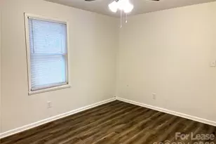 1009 Plymouth St, Gastonia, NC 28054 - Photo 9