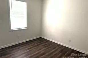 1009 Plymouth St, Gastonia, NC 28054 - Photo 5