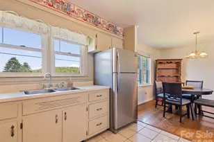 241 Grandview Cir, Waynesville, NC 28786 - Photo 15
