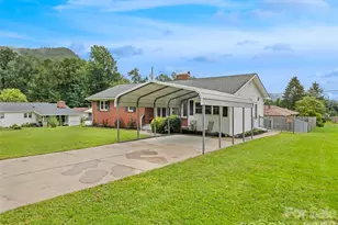 241 Grandview Cir, Waynesville, NC 28786 - Photo 3