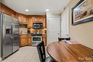 331 Bowling Park Rd, Asheville, NC 28803 - Photo 5