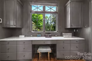 2301 Queens Rd E, Charlotte, NC 28207 - Photo 23