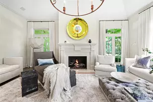 2301 Queens Rd E, Charlotte, NC 28207 - Photo 17