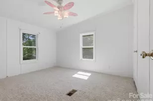 715 Dallas Spencer Mountain Rd, Dallas, NC 28034 - Photo 29