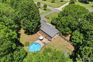 715 Dallas Spencer Mountain Rd, Dallas, NC 28034 - Photo 13