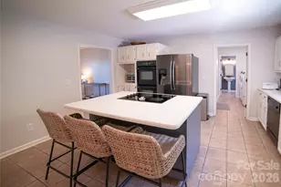1793 Cedar Dr SE, Lenoir, NC 28645 - Photo 5