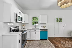 213 Kings Mountain St, York, SC 29745 - Photo 5