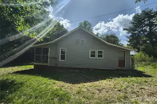 229 Friendship Dr, Ellenboro, NC 28040 - Photo 3