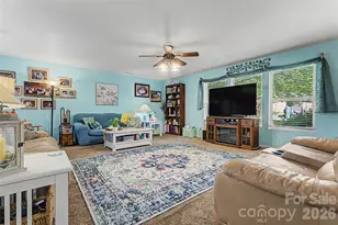 3248 Pikes Peak Dr, Gastonia, NC 28052 - Photo 9