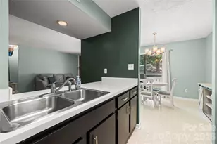 11066 Harrowfield Rd, Charlotte, NC 28226 - Photo 17