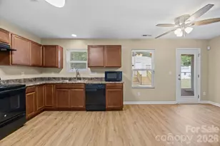 2010 E Park Dr, Lancaster, SC 29720 - Photo 9