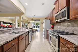 23119 Kingfisher Dr, Fort Mill, SC 29707 - Photo 11