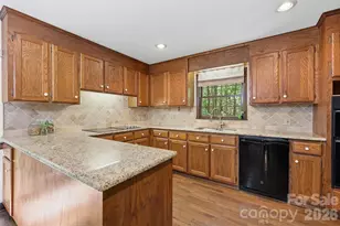 109 Fairway Dr, Fort Mill, SC 29715 - Photo 9