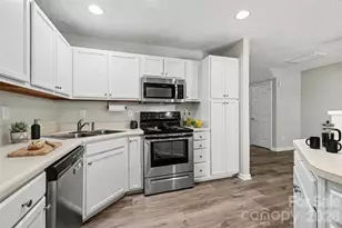 10141 University Park Ln, Charlotte, NC 28213 - Photo 9