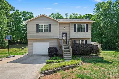 2056 Redberry Lane, Conover, NC 28613 - Photo 1
