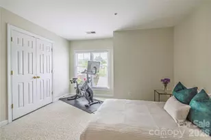 4912 S Hill View Dr, Charlotte, NC 28210 - Photo 15