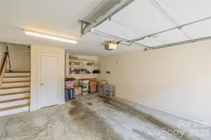 4912 S Hill View Dr, Charlotte, NC 28210 - Photo 19
