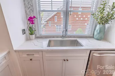 4912 S Hill View Drive, Charlotte, NC 28210 - Photo 9