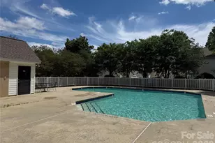 624 Gelderland Dr, Matthews, NC 28104 - Photo 17