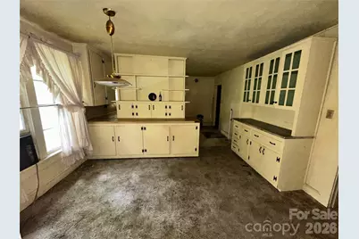1611 W Fifth Avenue, Gastonia, NC 28052 - Photo 5