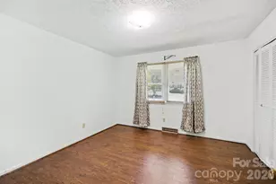 1300 Briarcliff Rd, Shelby, NC 28152 - Photo 23