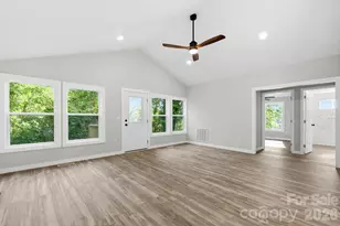 240 E Court St, Rutherfordton, NC 28139 - Photo 5