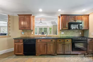 7601 Crossing Ridge Dr, Belews Creek, NC 27009 - Photo 35