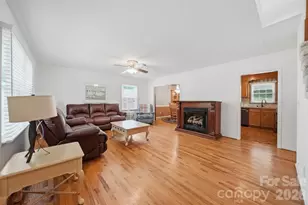 4455 Magnolia Ln, Hudson, NC 28638 - Photo 5