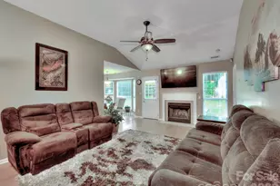 3102 Mintleaf Dr, Charlotte, NC 28269 - Photo 5