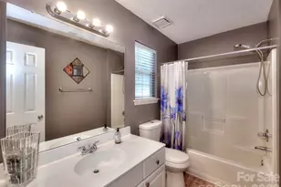 3102 Mintleaf Dr, Charlotte, NC 28269 - Photo 9