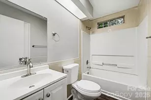 8800 Royal Scot Ln, Charlotte, NC 28227 - Photo 11