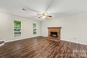 8800 Royal Scot Ln, Charlotte, NC 28227 - Photo 5