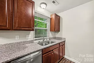 8800 Royal Scot Ln, Charlotte, NC 28227 - Photo 7