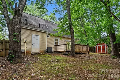 8800 Royal Scot Lane, Charlotte, NC 28227 - Photo 17