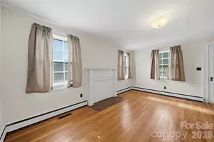 2711 SE 8th Ave SE, Hickory, NC 28602 - Photo 3
